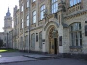 Один из корпусов Киевского политехнического института
